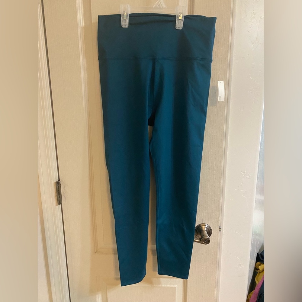 NWT Core 10 L Hunter Green Leggings
